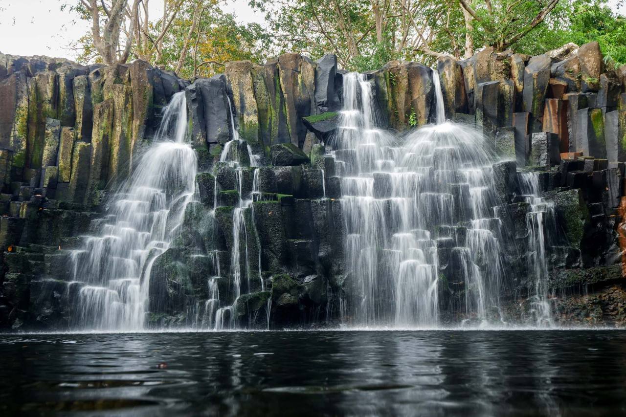 Hiking at Rochester Falls