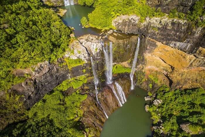Hiking at Tamarin Falls