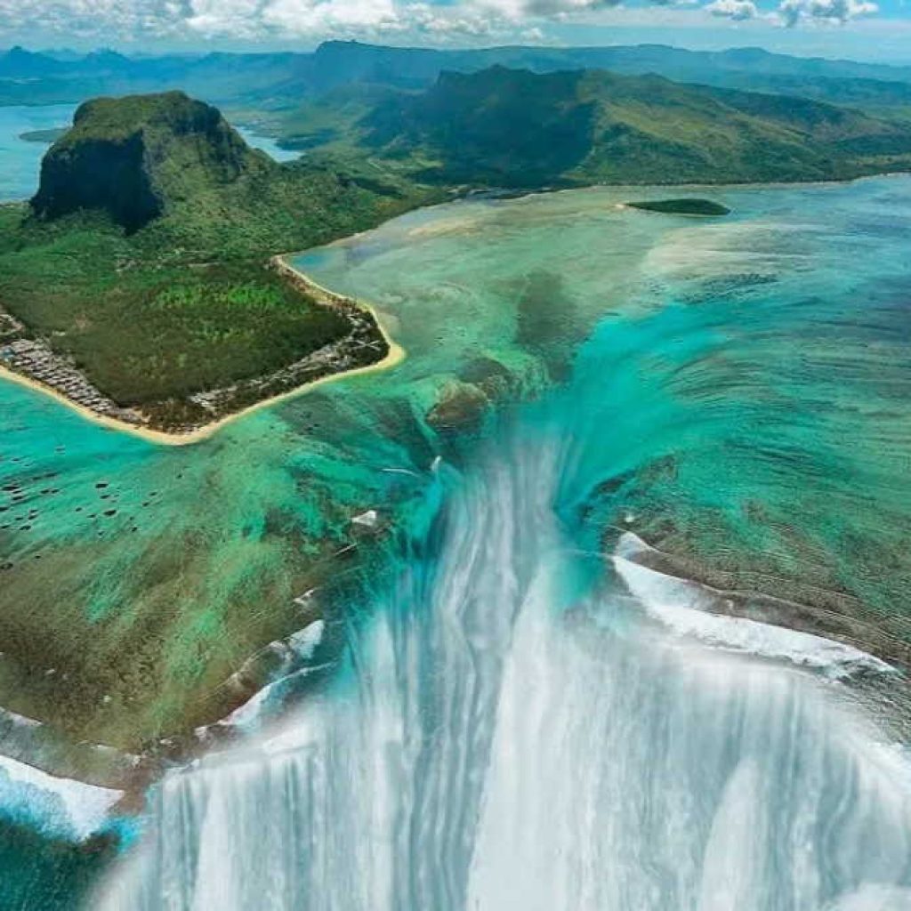 Underwater Waterfall Helicopter Ride_Mauritius